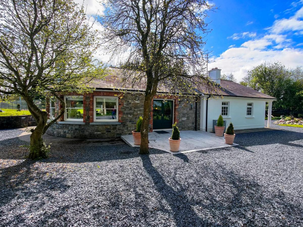 Balsoon Lodge Navan Bagian luar foto